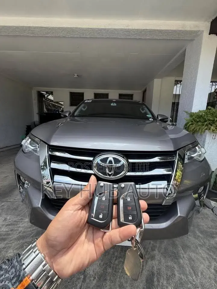 Keyless Car Keys