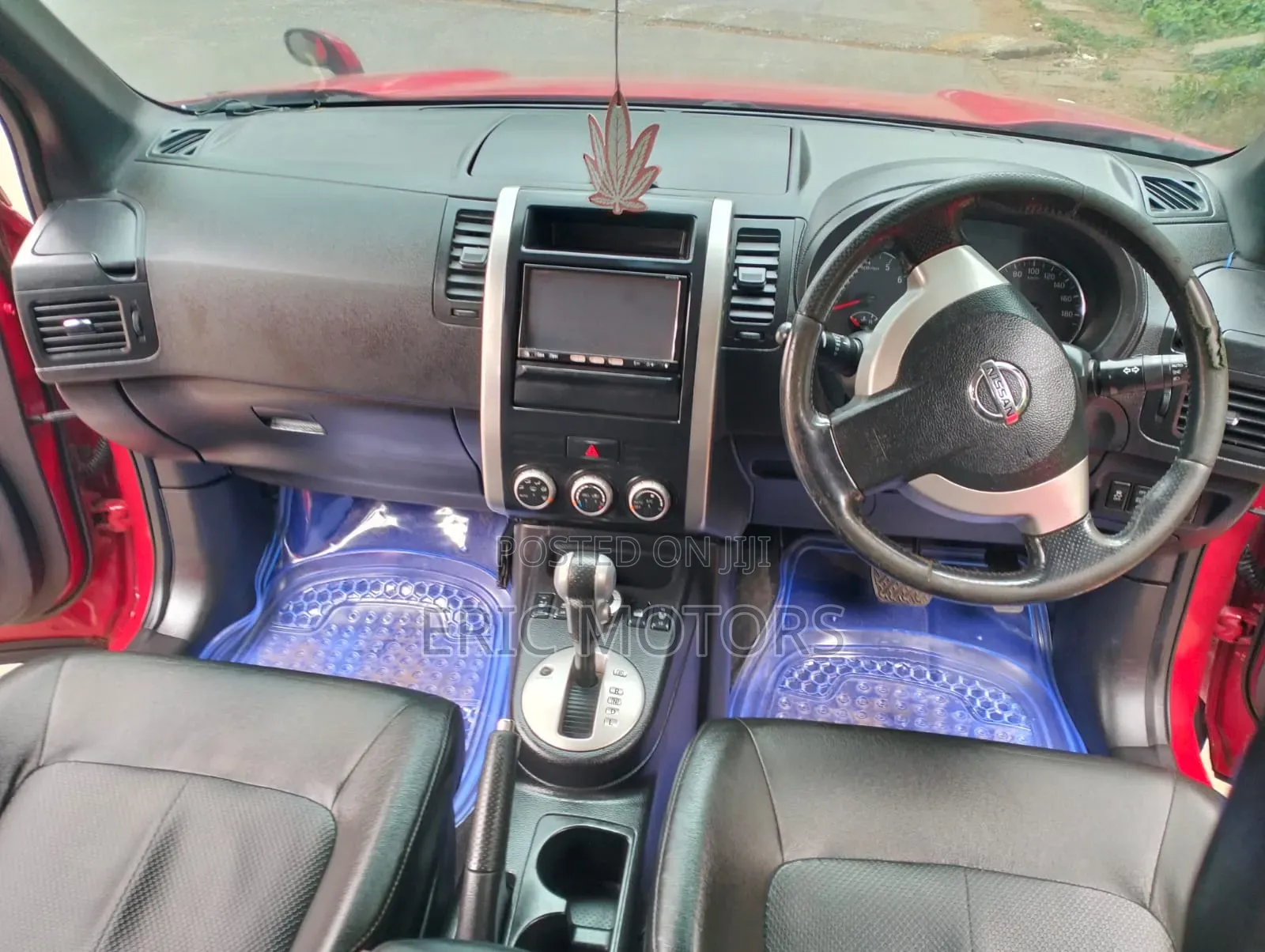 Nissan X-Trail 2012 Red