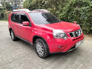 Nissan X-Trail 2012 Red