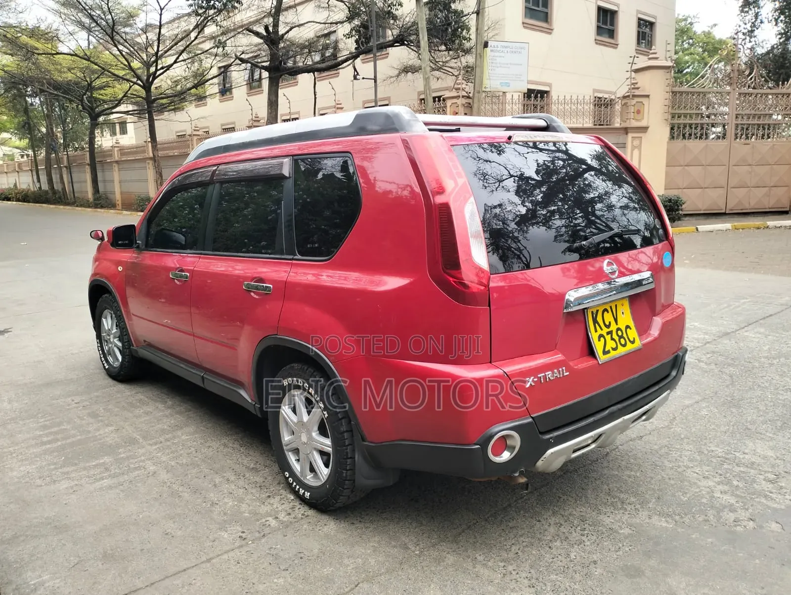 Nissan X-Trail 2012 Red