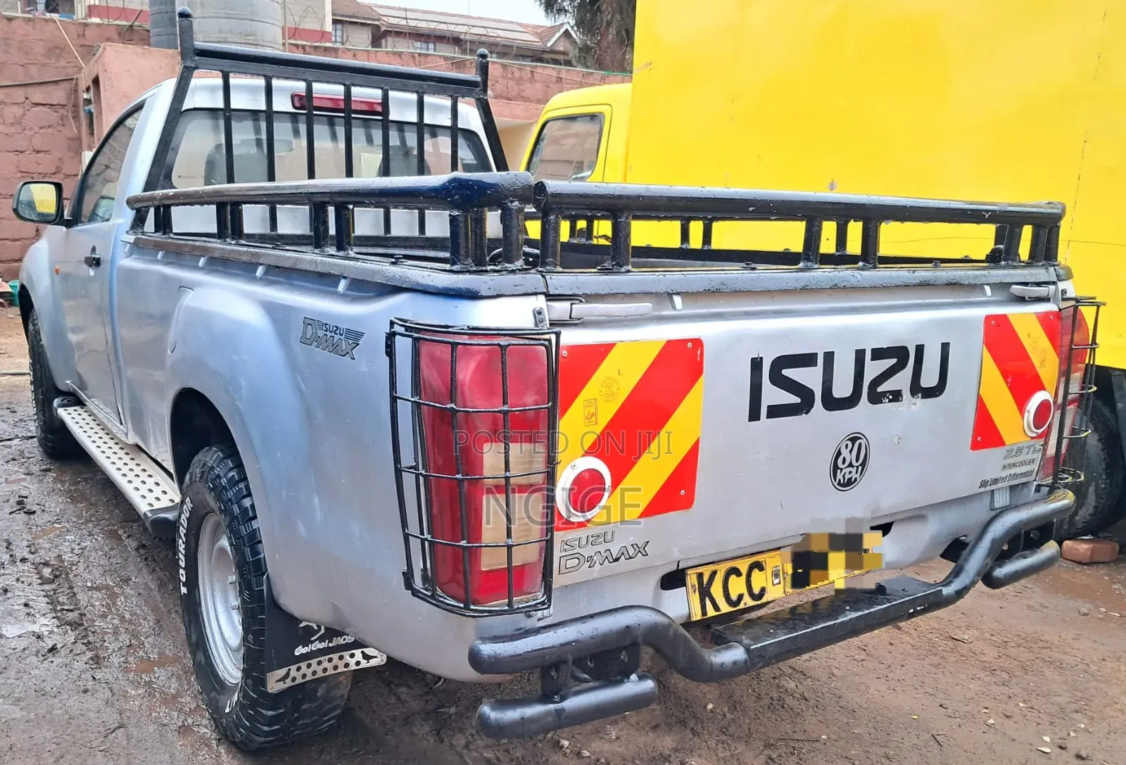 Isuzu D-MAX 2014 Gray