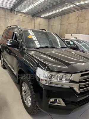 Toyota Land Cruiser 4.6 V8 GX 2019 Black