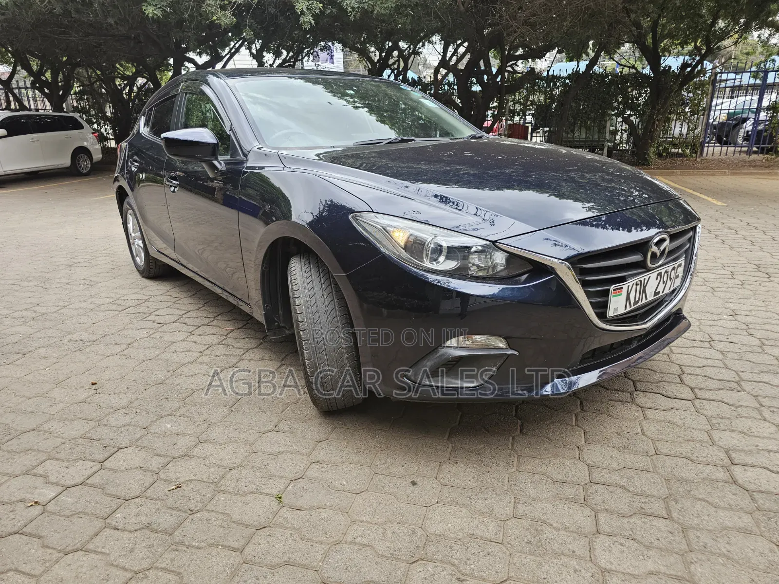 Mazda Axela 2015 Blue