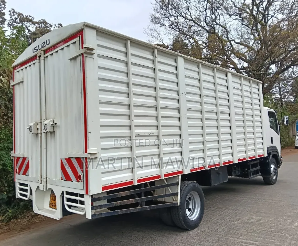 Isuzu FRR Closed Lorry 2020 White