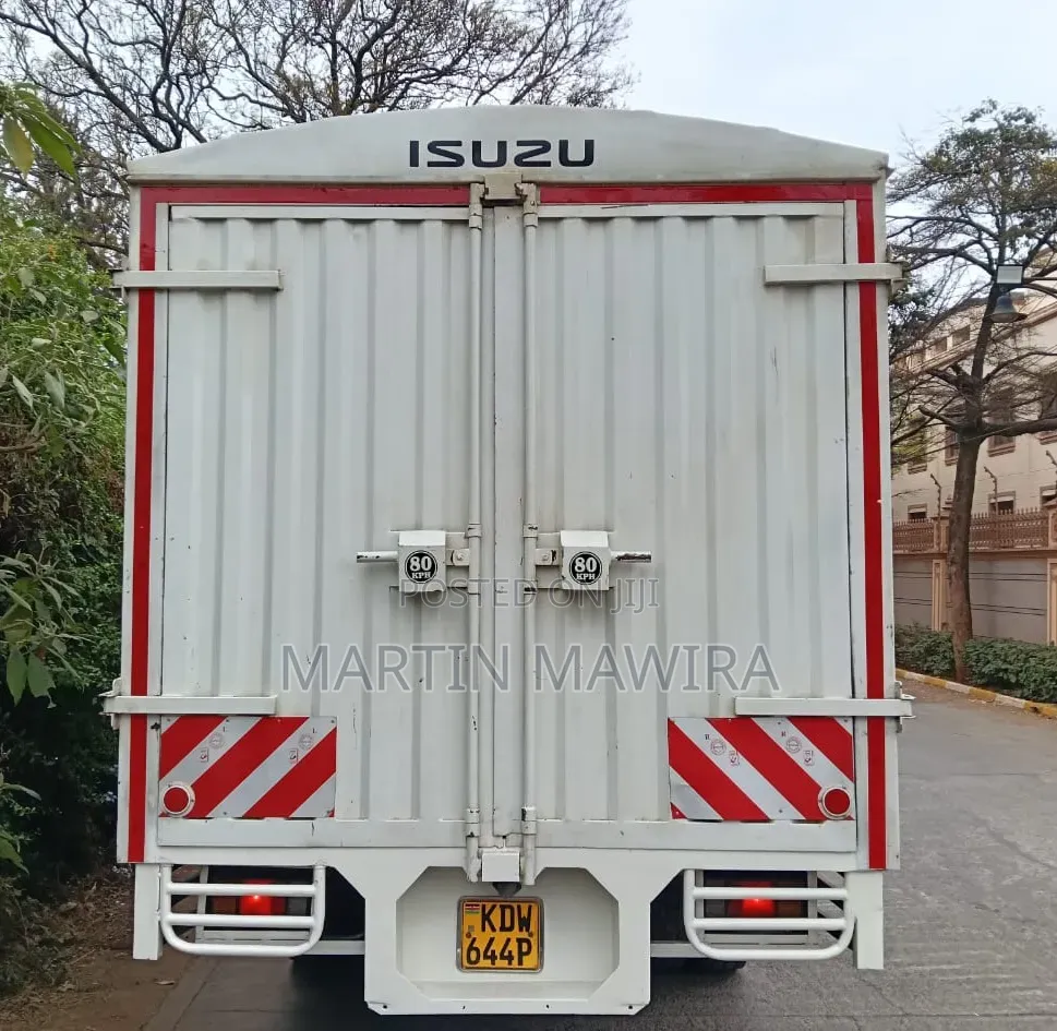 Isuzu FRR Closed Lorry 2020 White