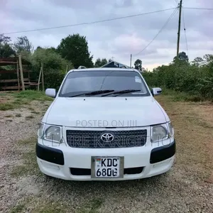 Toyota Succeed SV Premium 2014 White