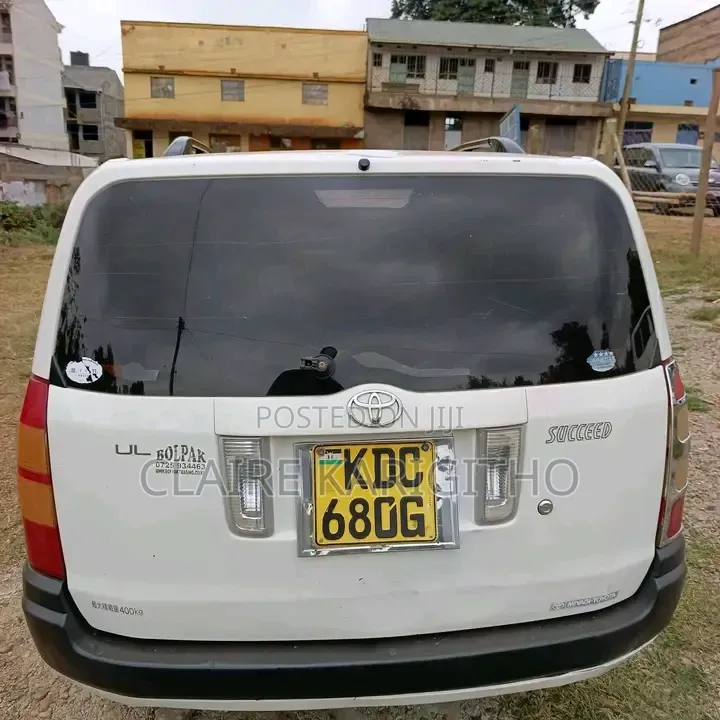 Toyota Succeed SV Premium 2014 White