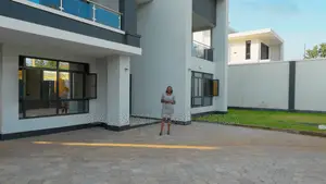 Real Estate Cinematic Housetours and Drone Coverage