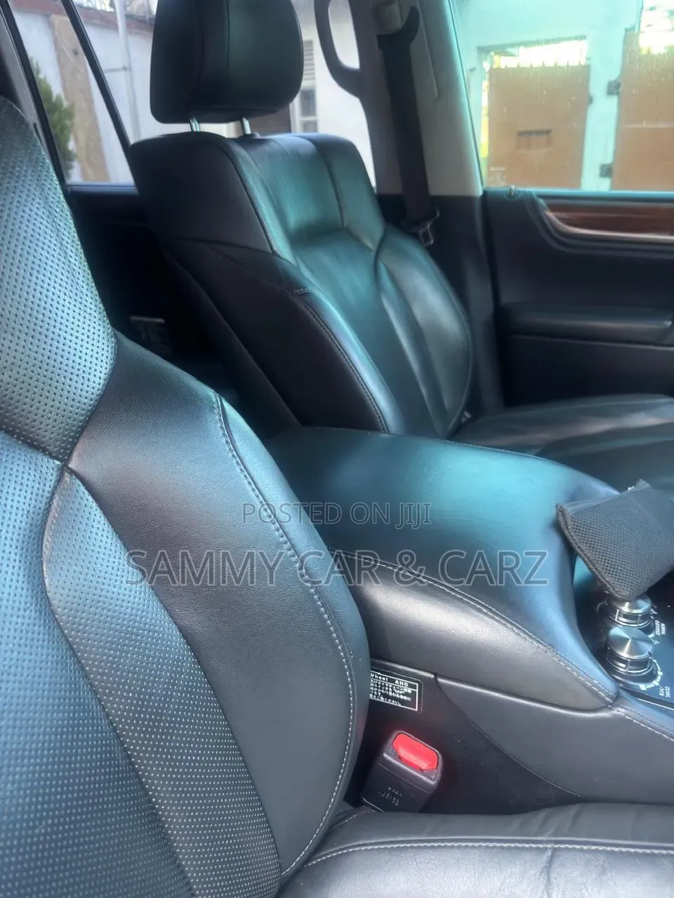 Lexus LX 570 AWD 2016 Black