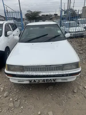 Toyota Corolla Sedan 1999 White