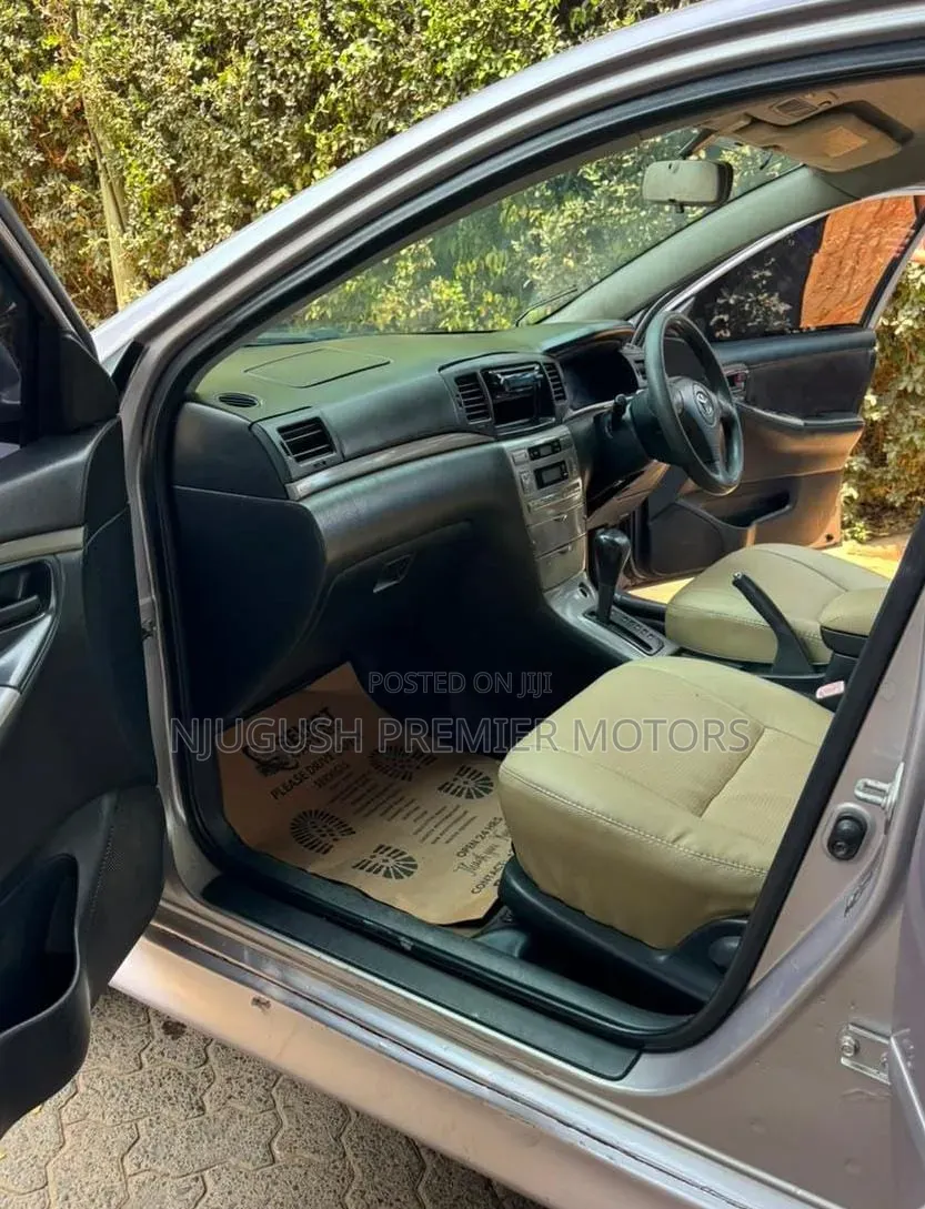Toyota Corolla RunX 2005 Silver