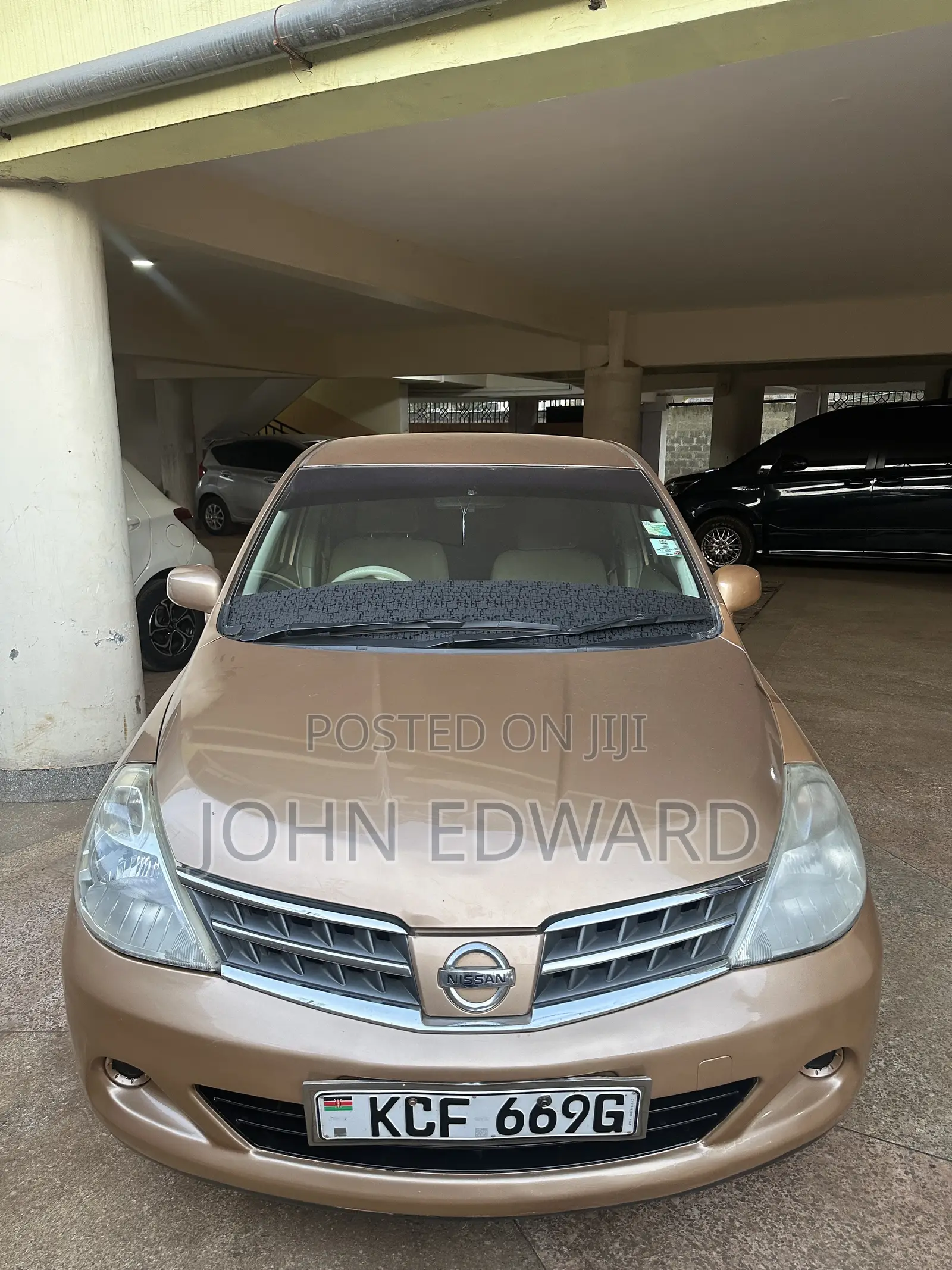 Nissan Tiida 2008 Gold