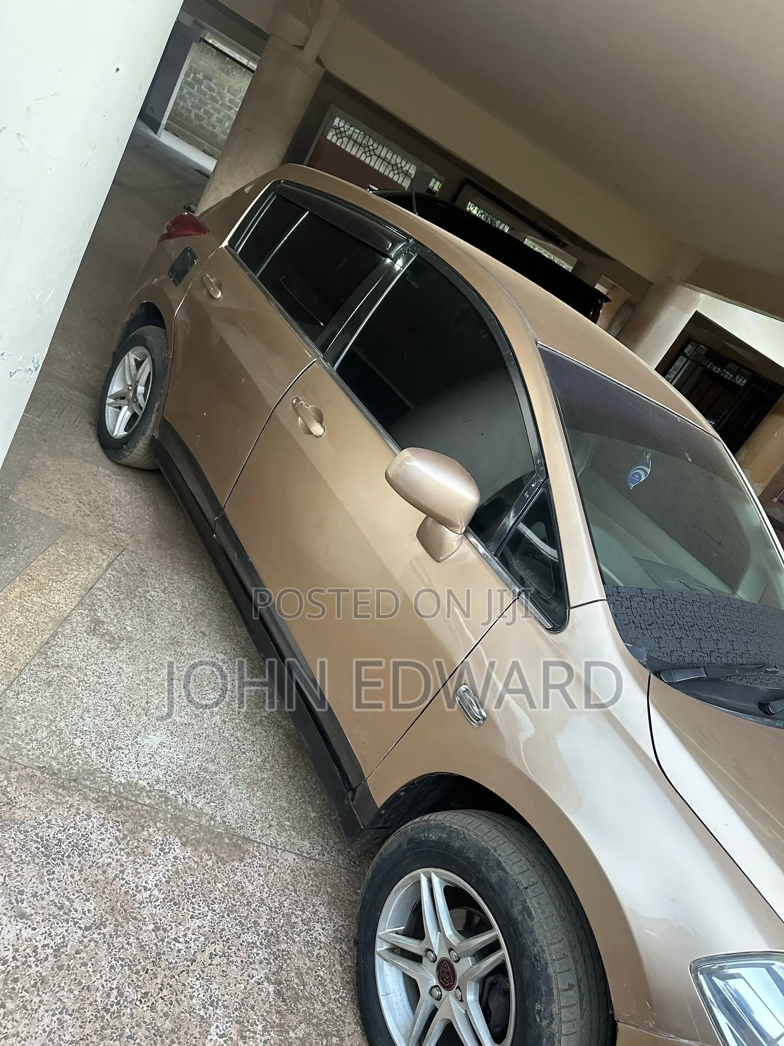 Nissan Tiida 2008 Gold