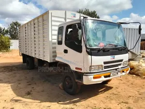 Isuzu FRR KCD 2013 White
