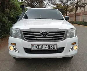 Toyota Hilux 2015 White