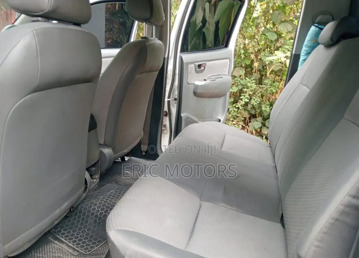 Toyota Hilux 2015 White