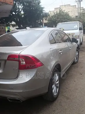 Volvo S60 2014 Silver