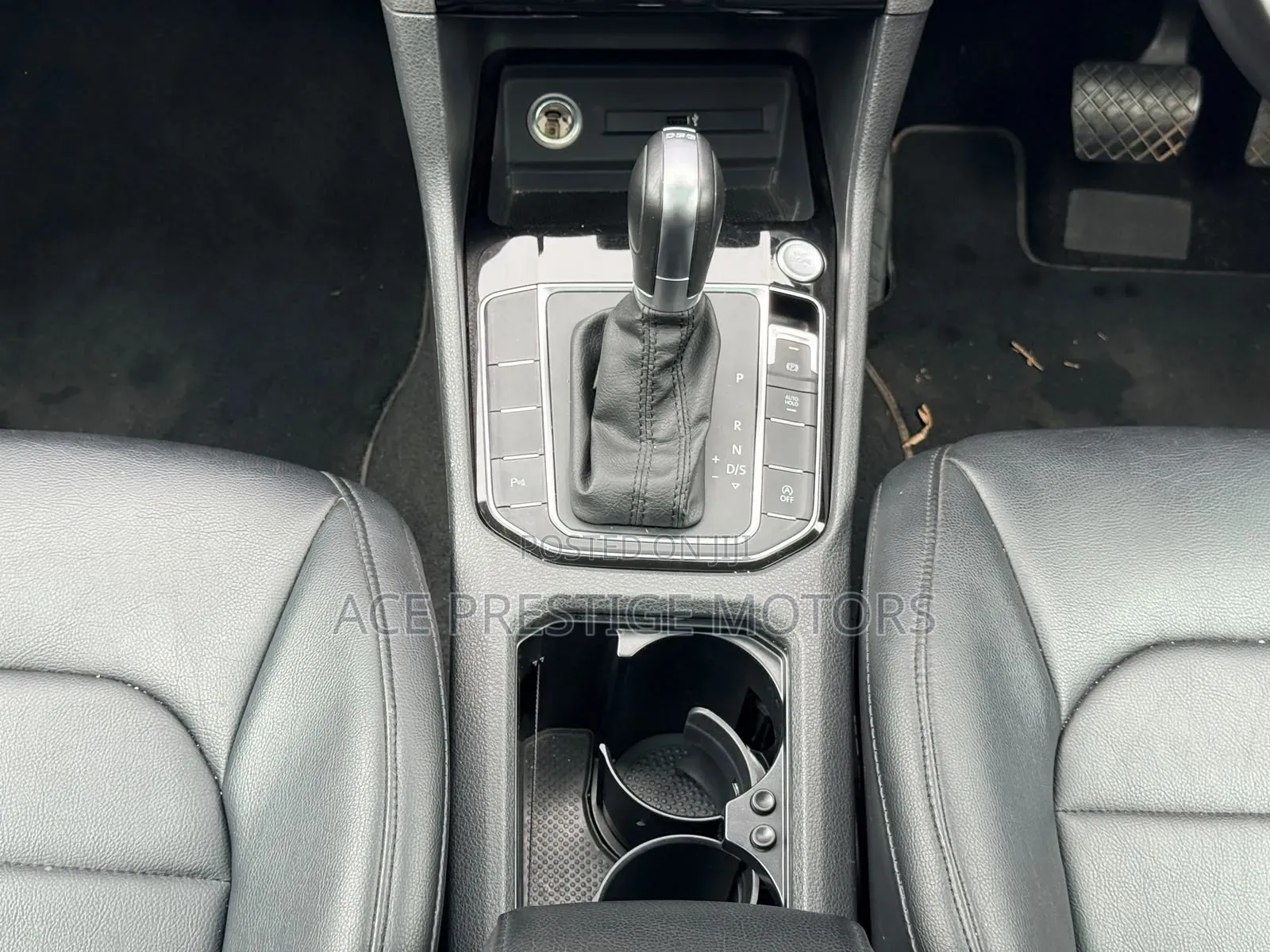 Volkswagen Touran 2019 White