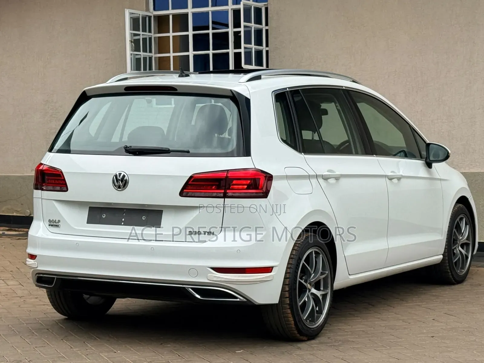 Volkswagen Touran 2019 White