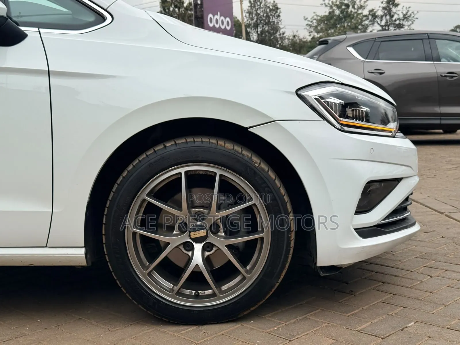 Volkswagen Touran 2019 White