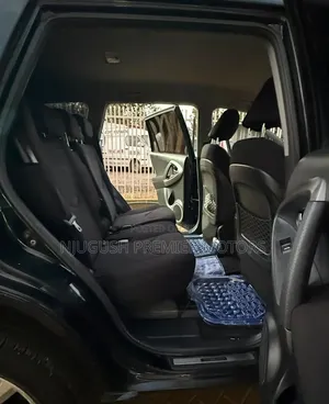 Toyota Vanguard 2013 Black