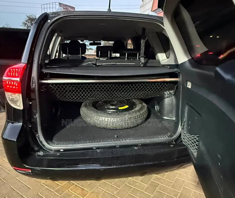 Toyota Vanguard 2013 Black