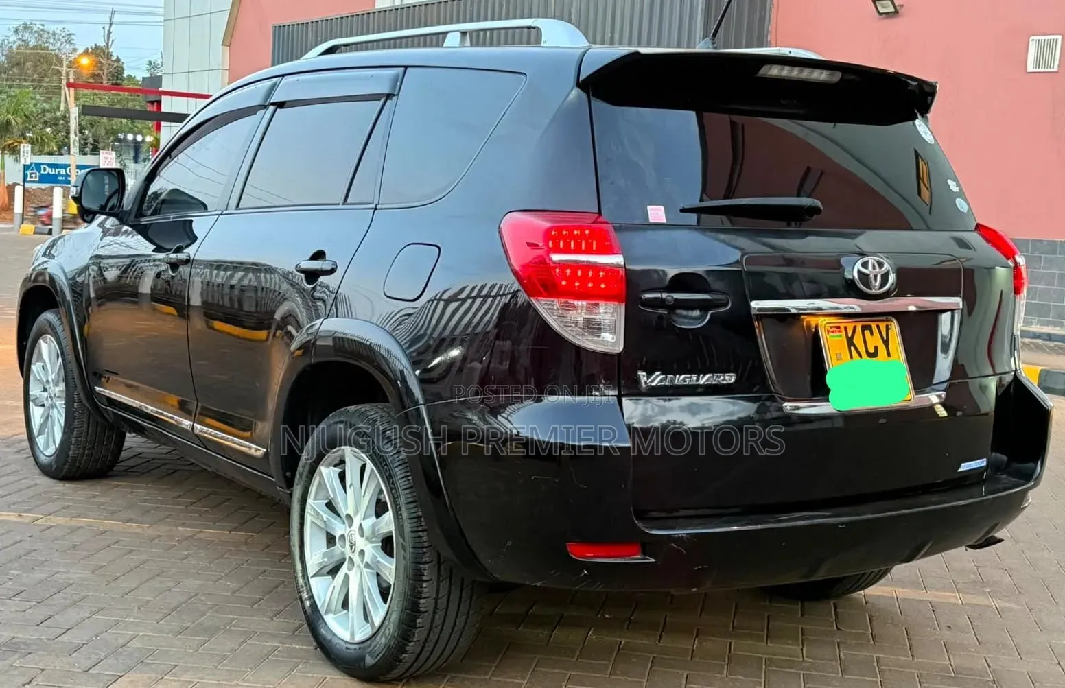 Toyota Vanguard 2013 Black