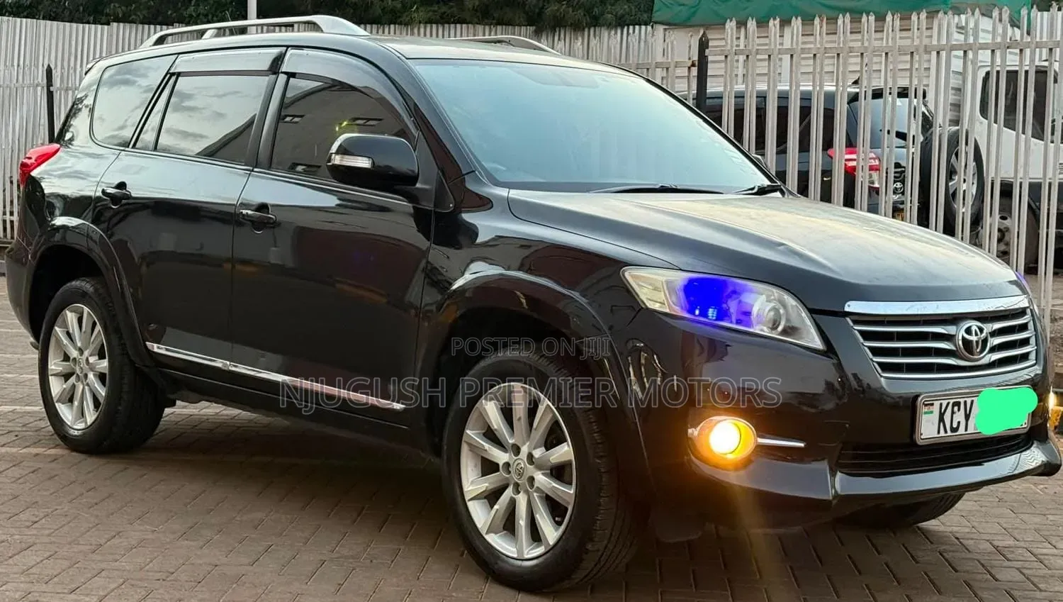 Toyota Vanguard 2013 Black