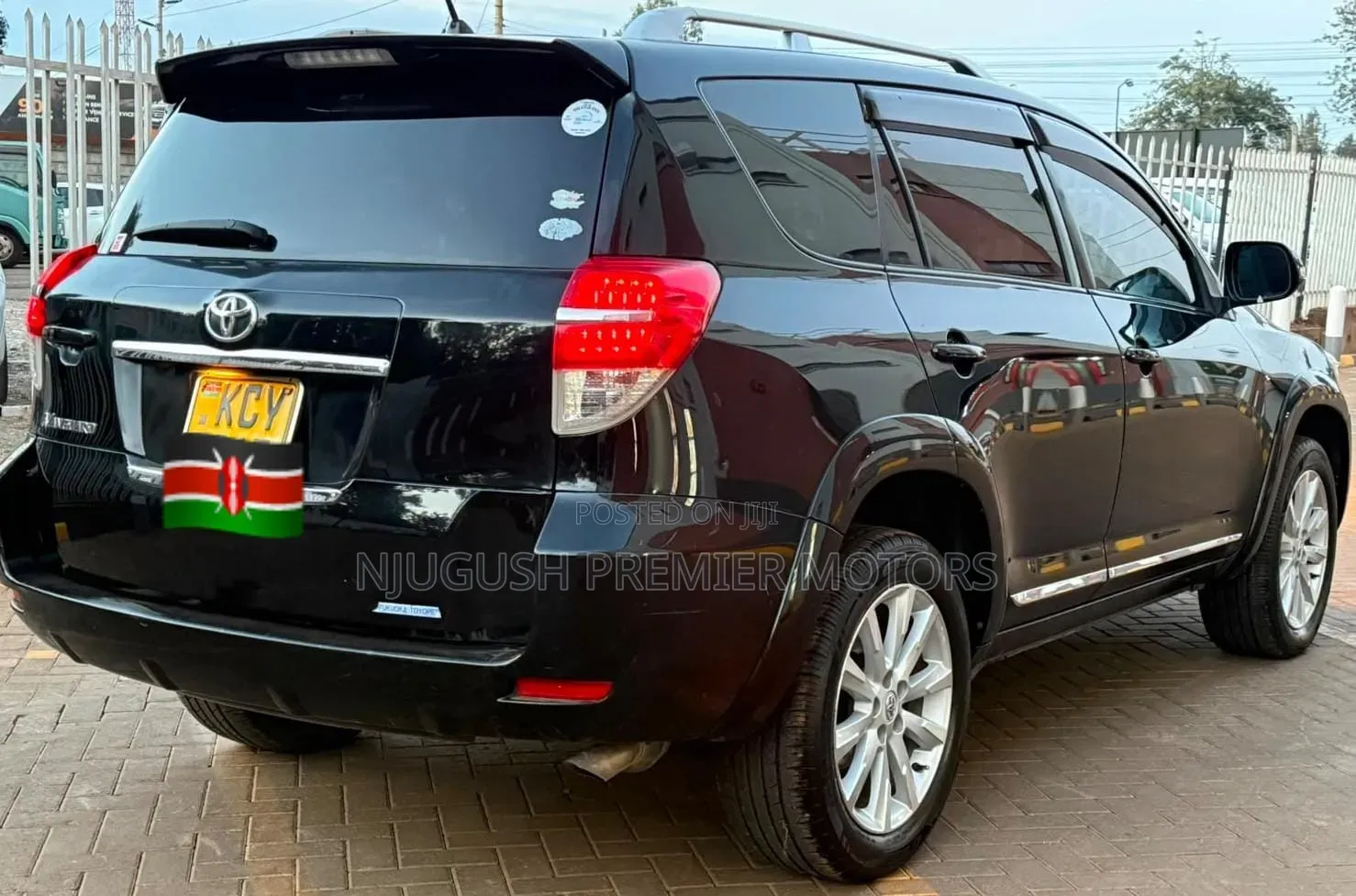 Toyota Vanguard 2013 Black