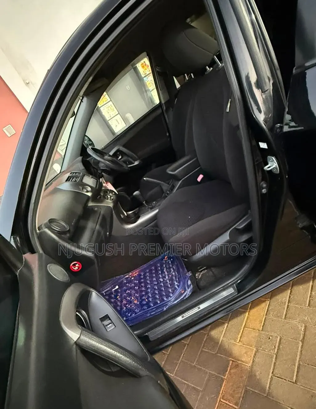 Toyota Vanguard 2013 Black