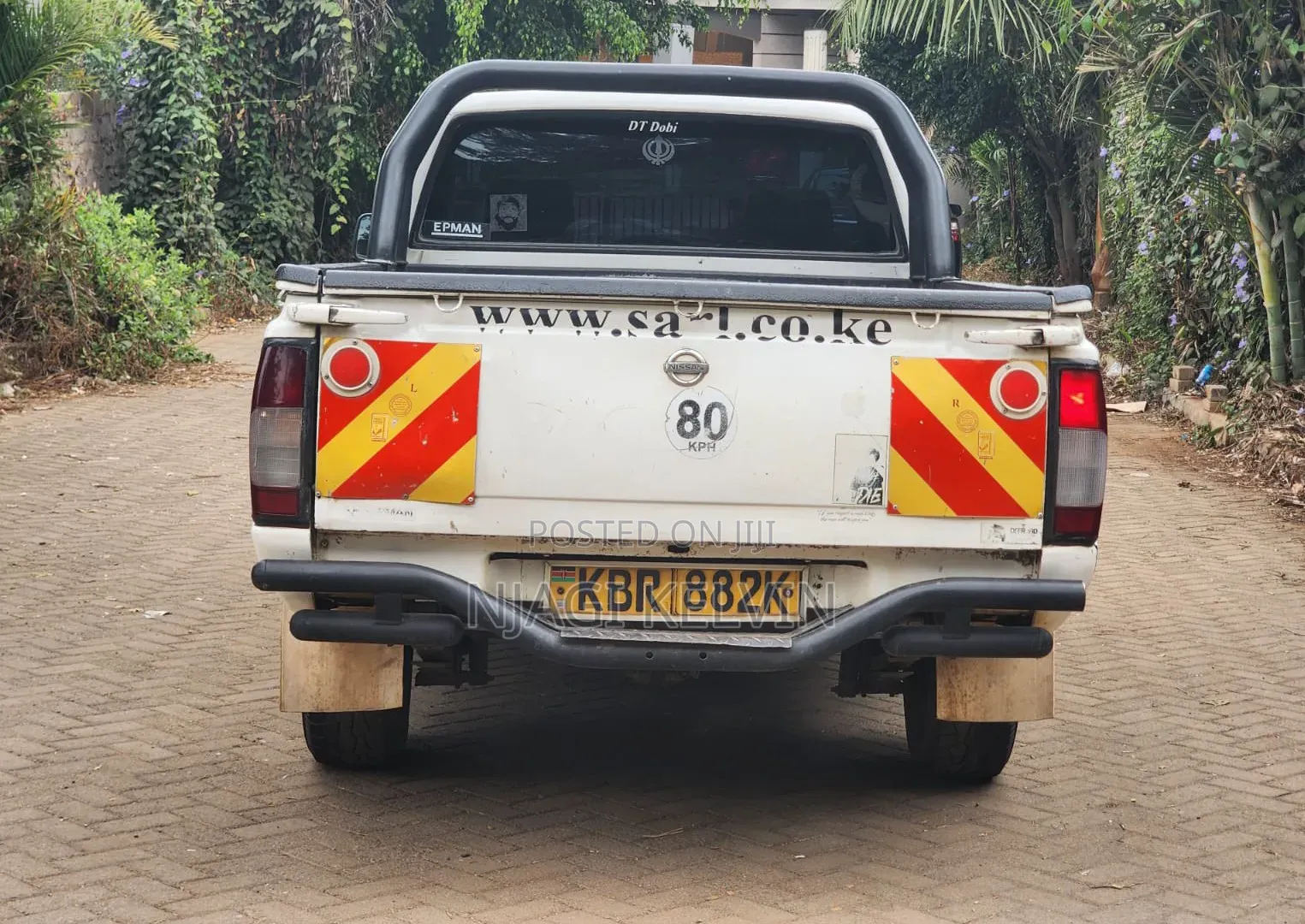 Nissan Hardbody 2011 White