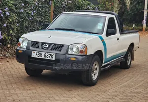 Nissan Hardbody 2011 White