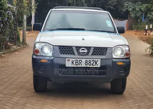 Nissan Hardbody 2011 White