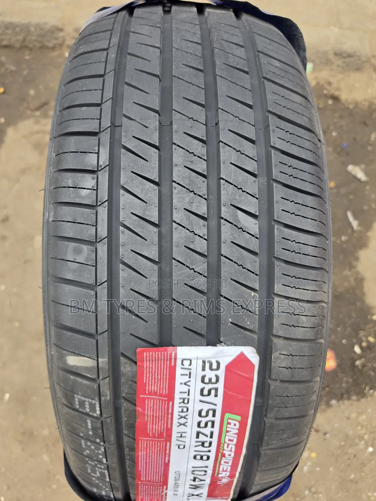 235 /55 18 LANDSPIDER TIRES (Thailand)