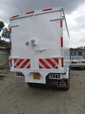 Mitsubishi Canter 4d33 14fit Long 2014 White