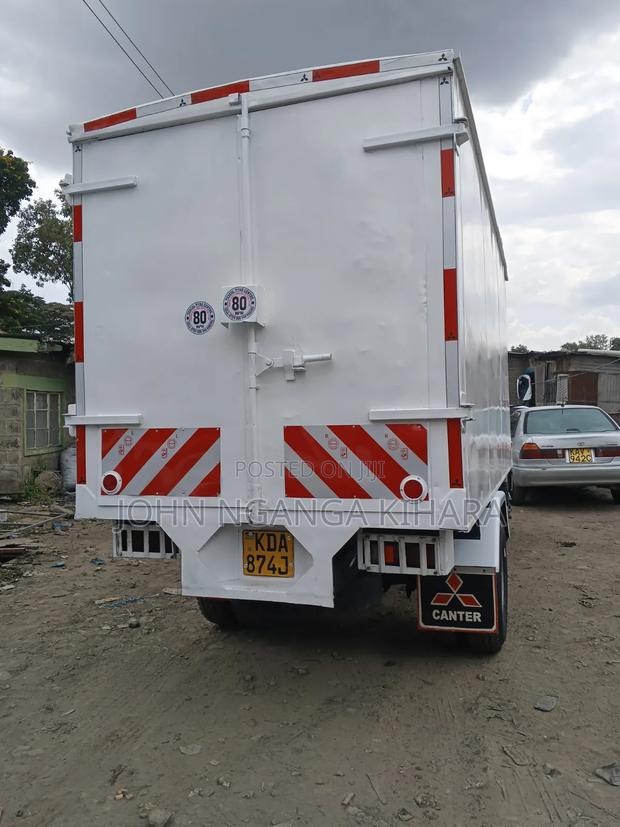 Mitsubishi Canter 4d33 14fit Long 2014 White - thumbnail 3