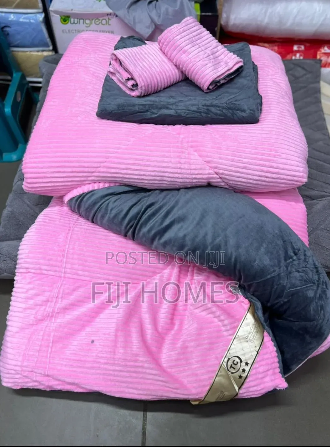 4pc High Quality Warm Velvet Duvet Set | TC Brand | 6x6/6x7