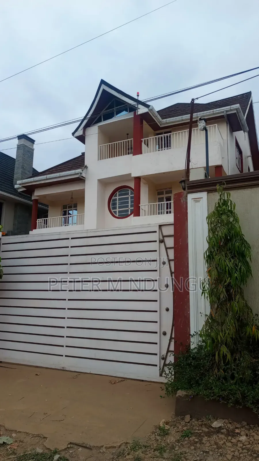 5bdrm Maisonette in Membley Estate for sale