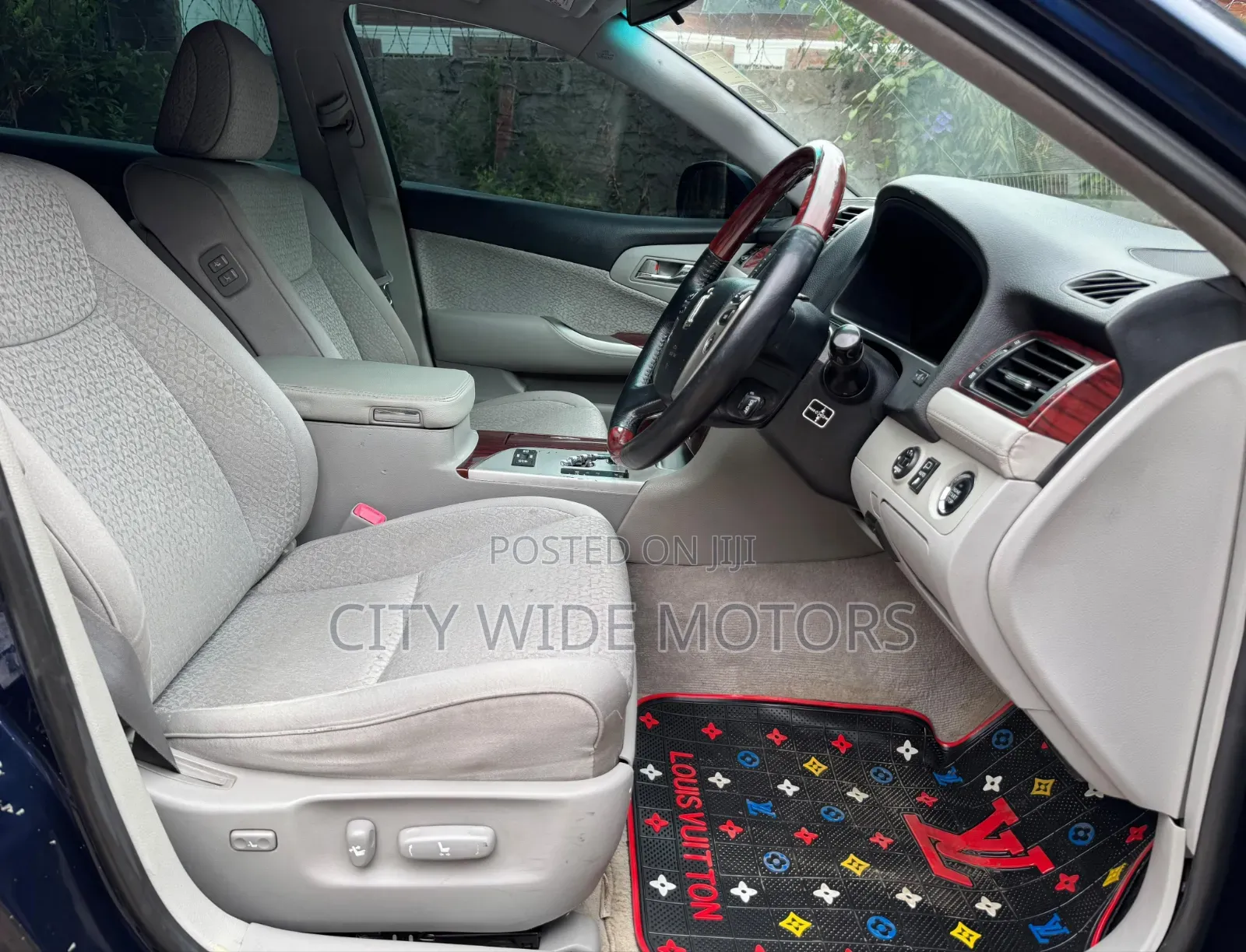 Toyota Crown 2012 Blue