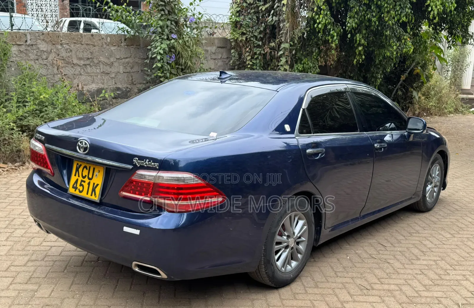 Toyota Crown 2012 Blue