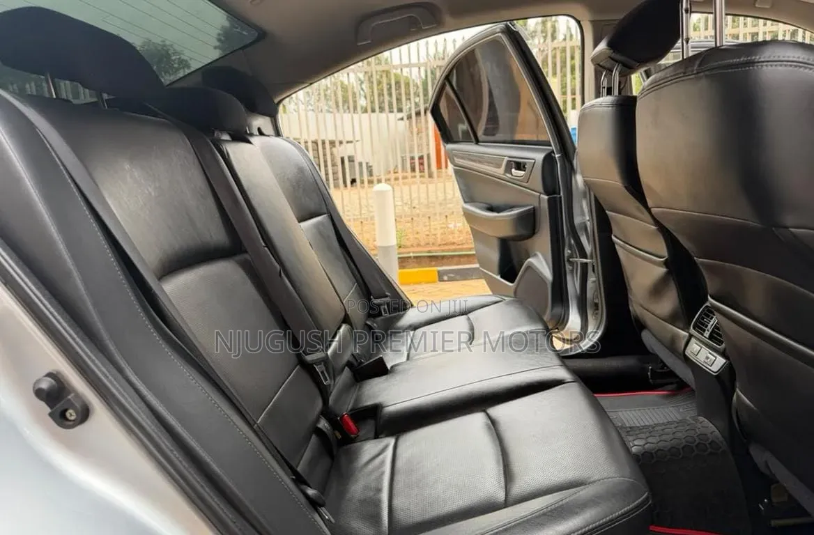 Subaru Legacy 2014 White