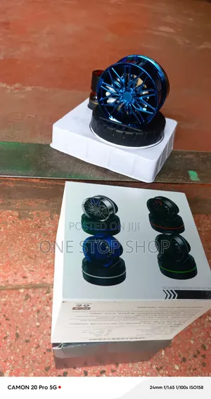 Alloy Wheel Hub Solar Powered Rotating Car Dashboard Air Freshener