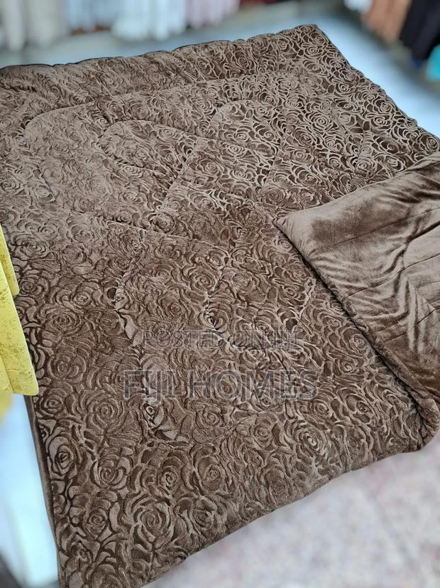 Plain Cabbage Print Single Duvet | 200x230cm - thumbnail 3