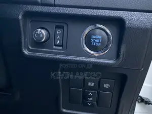 Toyota Land Cruiser Prado 2019 White