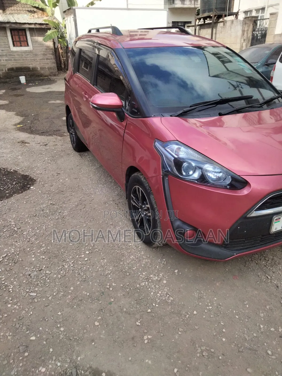 Toyota Sienta 2017 Maroon