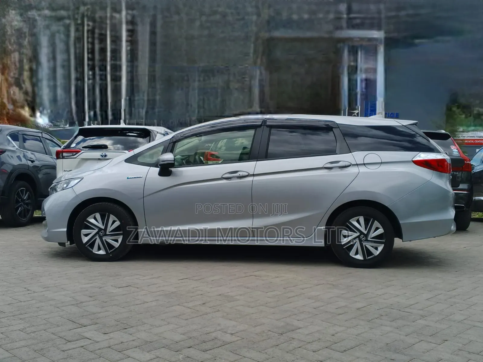 Honda Fit Shuttle 1.5 Hybrid 2WD 2019 Silver