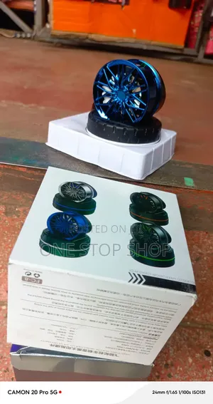 Automatic Spins Solar Powered Wheel Rim Hub Car Fragrance