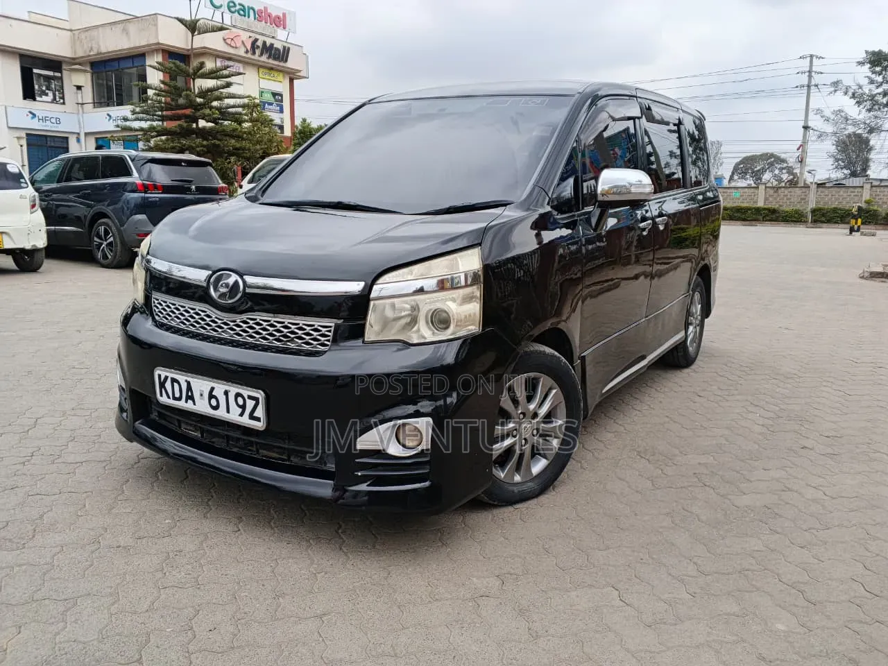 Toyota Voxy 2013 Black