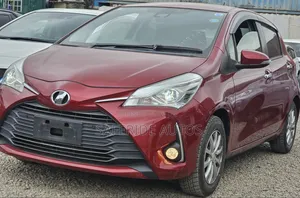 Toyota Vitz 1.3 FWD 5dr 2019 Maroon