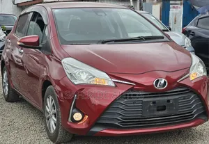 Toyota Vitz 1.3 FWD 5dr 2019 Maroon